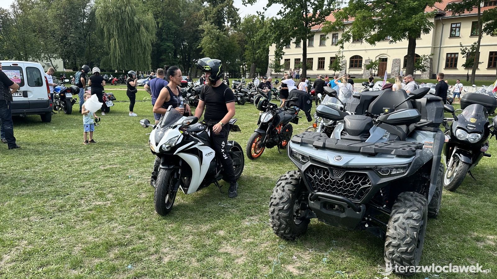 Parada dwóch kółek i piknik w Starym Brześciu. Tak wyglądał Brze