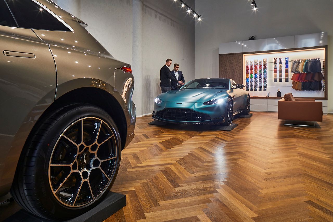 Aston Martin Vantage F1 Edition w warszawskim salonie marki