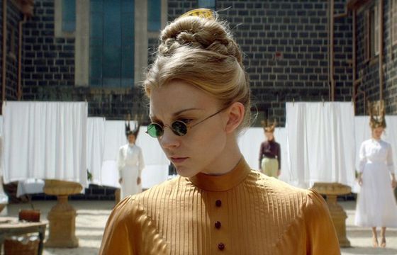 W maju premiera serialu "Piknik pod Wiszącą Skałą". Zagra Natalie Dormer
