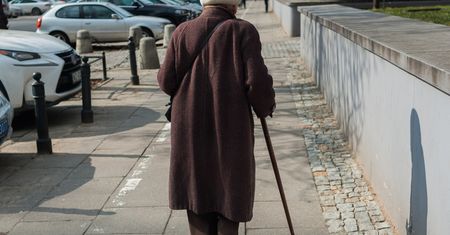 Straciła oszczędności życia przez metodę "na wnuczka". Ukradli jej 70 tys. zł.
