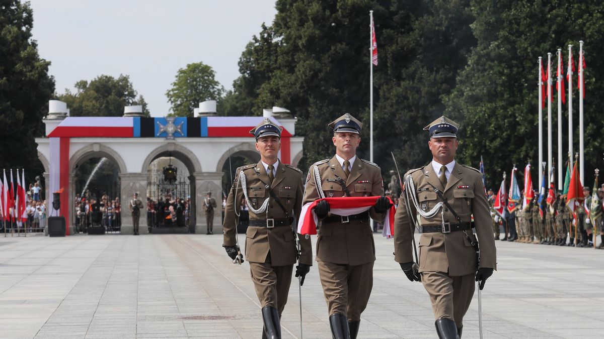 Grób Nieznanego Żołnierza - jedyna pozostałość po Pałacu Saskim. Teraz obiekt ma zostać odbudowany