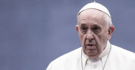Znany ksiądz pokazał hipokryzję papieża Franciszka? Wybuchła dyskusja