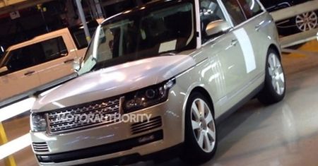 Nowy Range Rover wyszpiegowany bez żadnego kamuflażu!