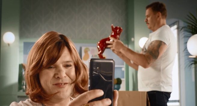 Plus kończy reklamy z Igorem Kwiatkowskim, stawia na Karolaka. "Aktor z ogromnym potencjałem"