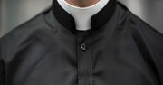 Policja zatrzymała księdza. W tle zarzuty pedofilskie
