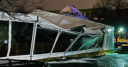 Runął dach. Mersenburg stracił atrakcję, nim ją otworzył