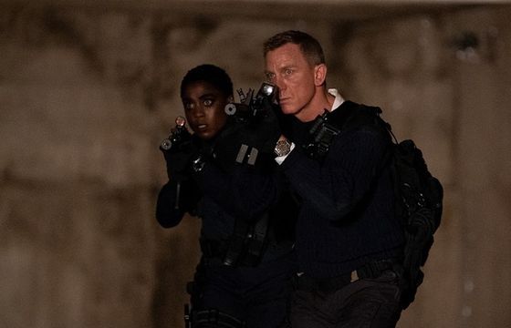 „Nie czas umierać”, „Spider-Man. Bez drogi do domu” i „Dziewczyny z Dubaju” hitami polskich kin 2021 roku. Na co czekać w 2022?