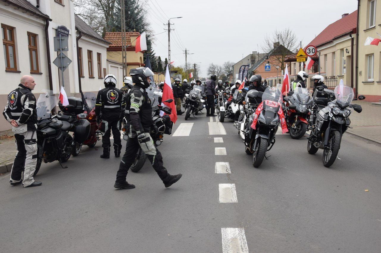 Narodowy Dzień Niepodległości 2025 przed pomnikiem Piłsudskiego