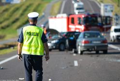 Kielce. Wypadek za wypadkiem na S7. Ranni policjanci