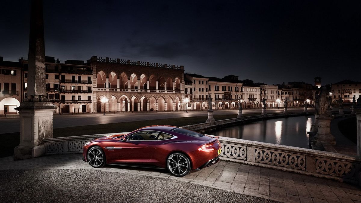 2013 Aston Martin Vanquish - uczta dla oczu [galeria] 1