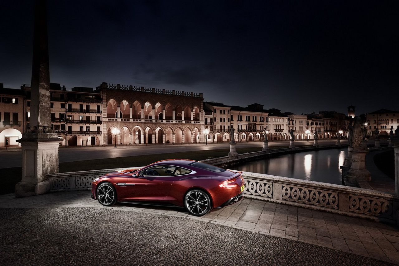 2013 Aston Martin Vanquish - uczta dla oczu [galeria]