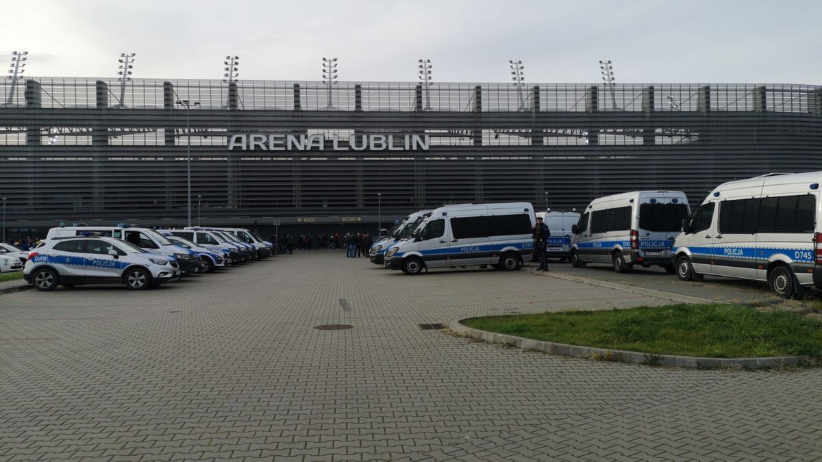 Policyjne zabezpieczenie meczu Motor Lublin - Wisła Kraków