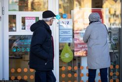 Testy na COVID-19 w aptekach. Część placówek rezygnuje