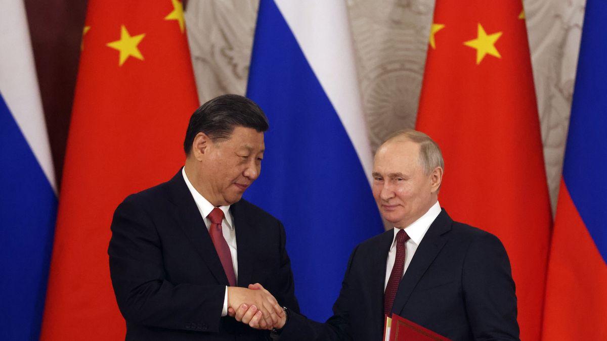 Xi Jinping Visits Moscow
MOSCOW, RUSSIA - MARCH 21:  (RUSSIA OUT) Chinese President Xi Jinping (L) and Russian President Vladimir Putin (R) shake hands during the signing ceremony at the Grand Kremlin Palace, on March 21, 2023 in Moscow, Russia. Three days after being accused by an international tribunal of war crimes in Ukraine, Russian President Putin received Chinese leader Xi Jinping during his state visit to Russia. (Photo by Contributor/Getty Images)
Contributor