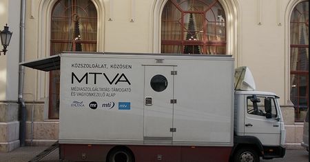 Węgrzy w obronie polskich mediów. "Więźniowie polskiego rządu"