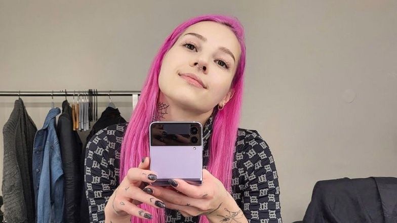 Young Leosia jest w związku 