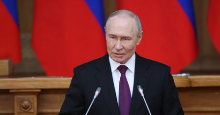Putin wskazał go na mediatora. Niemcy odpowiadają ws. Schroedera