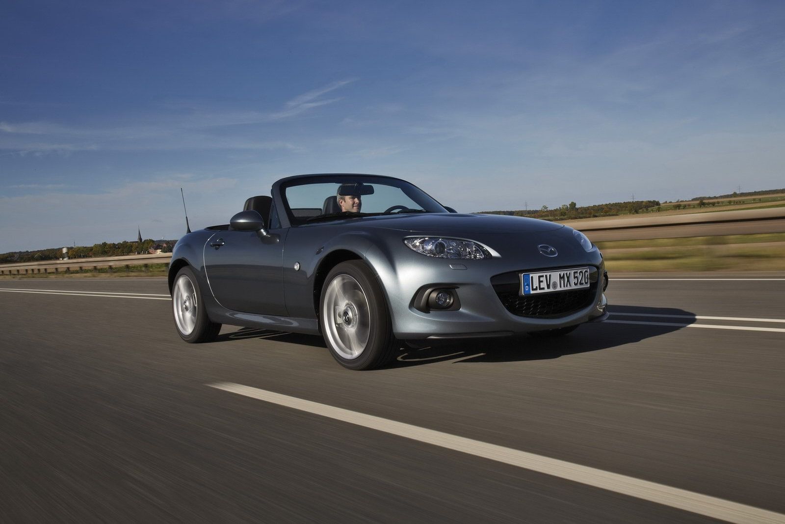 2013 Mazda MX-5 - kultowy roadster po kuracji odmładzającej [galeria] 48