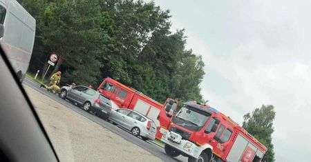Ostróda: Zderzenie samochodów na DK16 na skrzyżowaniu z Lubajnami