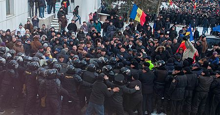 Kryzys w Mołdawii. Gigantyczna korupcja, gwałtowne protesty i wielka polityka