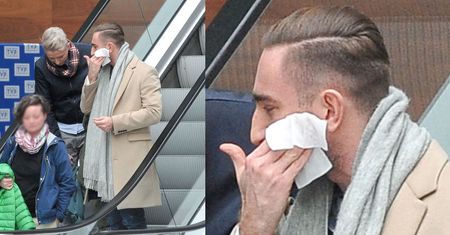 Łukasz Jakóbiak WYCIERA POT z twarzy po "wizualizowaniu" w śniadaniówce (ZDJĘCIA)