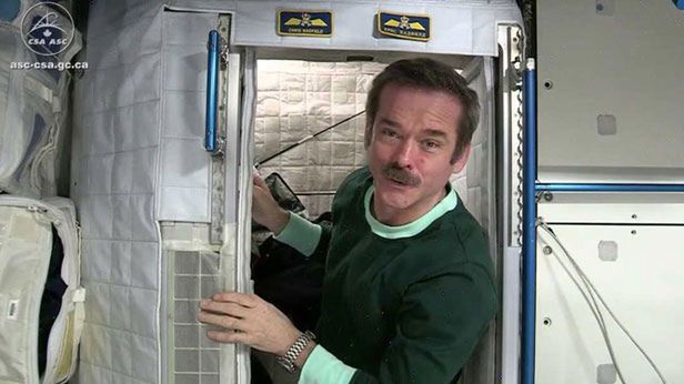 Wideo dnia: jak się śpi w kosmosie? Podobno całkiem wygodnie 1