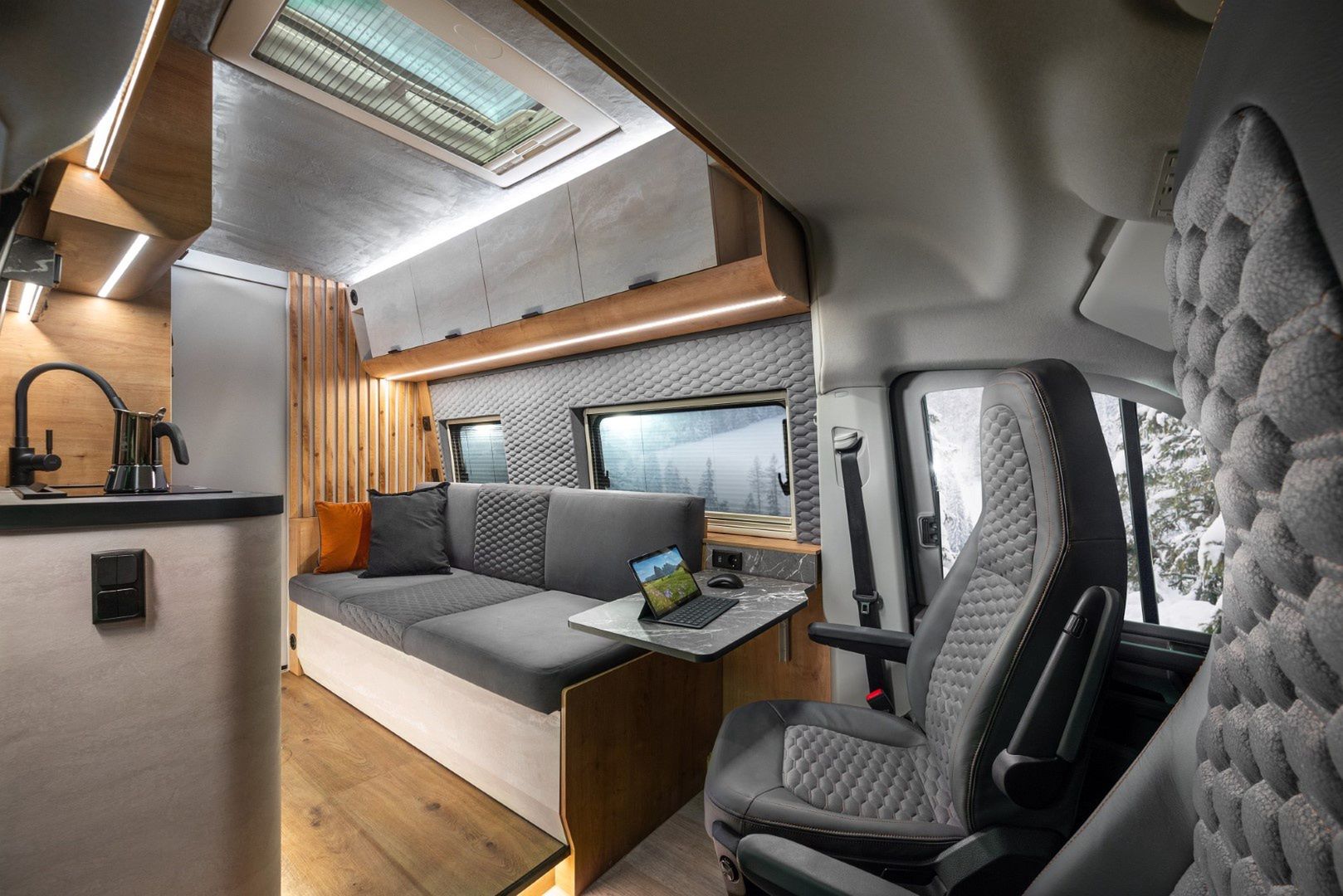 Campervany na pokazie WCC