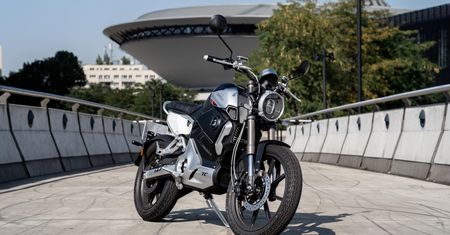 Super Soco TC Max liderem. To najpopularniejszy motocykl elektryczny w Polsce
