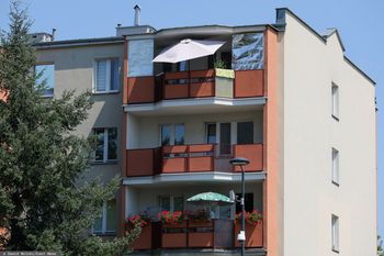 Opalasz się na balkonie? Możesz zapłacić 1500 zł mandatu