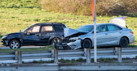 Nie tylko z Niemiec. Zakupowy szał na uszkodzone auta z USA