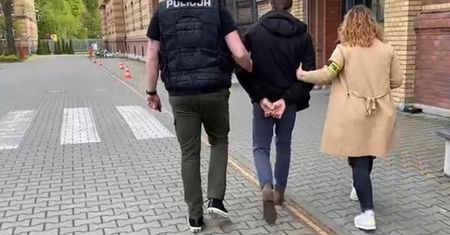 Lekarz zatrzymany. Wpadł, gdy rodzic chciał zapłacić w kasie szpitala