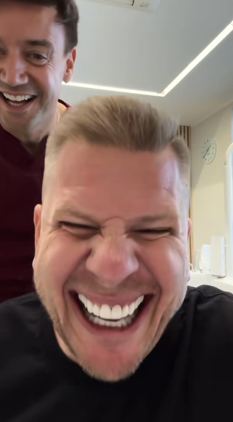 Nowy uśmiech Filipa Chajzera