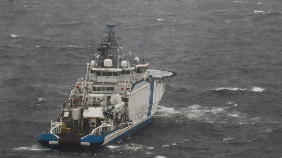 Archiwum zagraniczne East News 2023-10
(FILES) This handout picture provided by the Finnish Border Guard shows the Finnish Border Guard's offshore patrol vessel Turva guarding on October 11, 2023 at sea near the place where damaged Balticconnector gas pipeline is pinpointed at the Gulf of Finland. Finnish police said on October 19, 2023 they had concluded dives into the underwater gas pipeline connecting Finland to Estonia, which was damaged in October prompting concerns about possible acts of sabotage. (Photo by STRINGER / various sources / AFP) / RESTRICTED TO EDITORIAL USE - MANDATORY CREDIT "AFP PHOTO /Finnish Border Guard" - NO MARKETING - NO ADVERTISING CAMPAIGNS - DISTRIBUTED AS A SERVICE TO CLIENTS
STRINGER