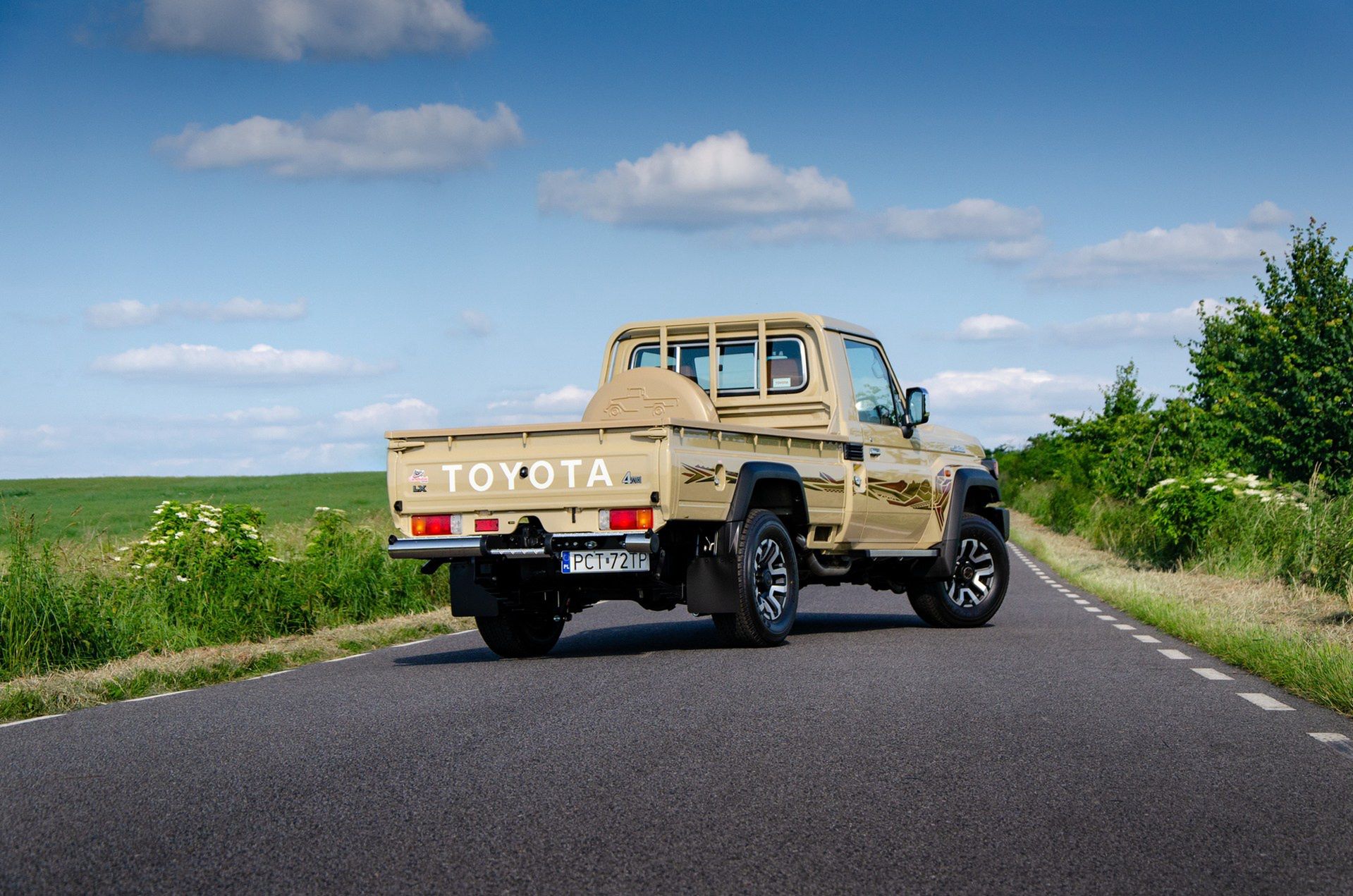 Toyota Land Cruiser 70