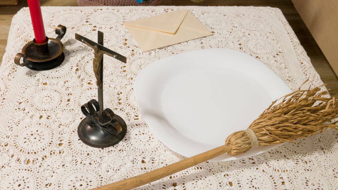 Jaką kwotę przekazać księdzu podczas kolędy? Tyle mówią duchowni