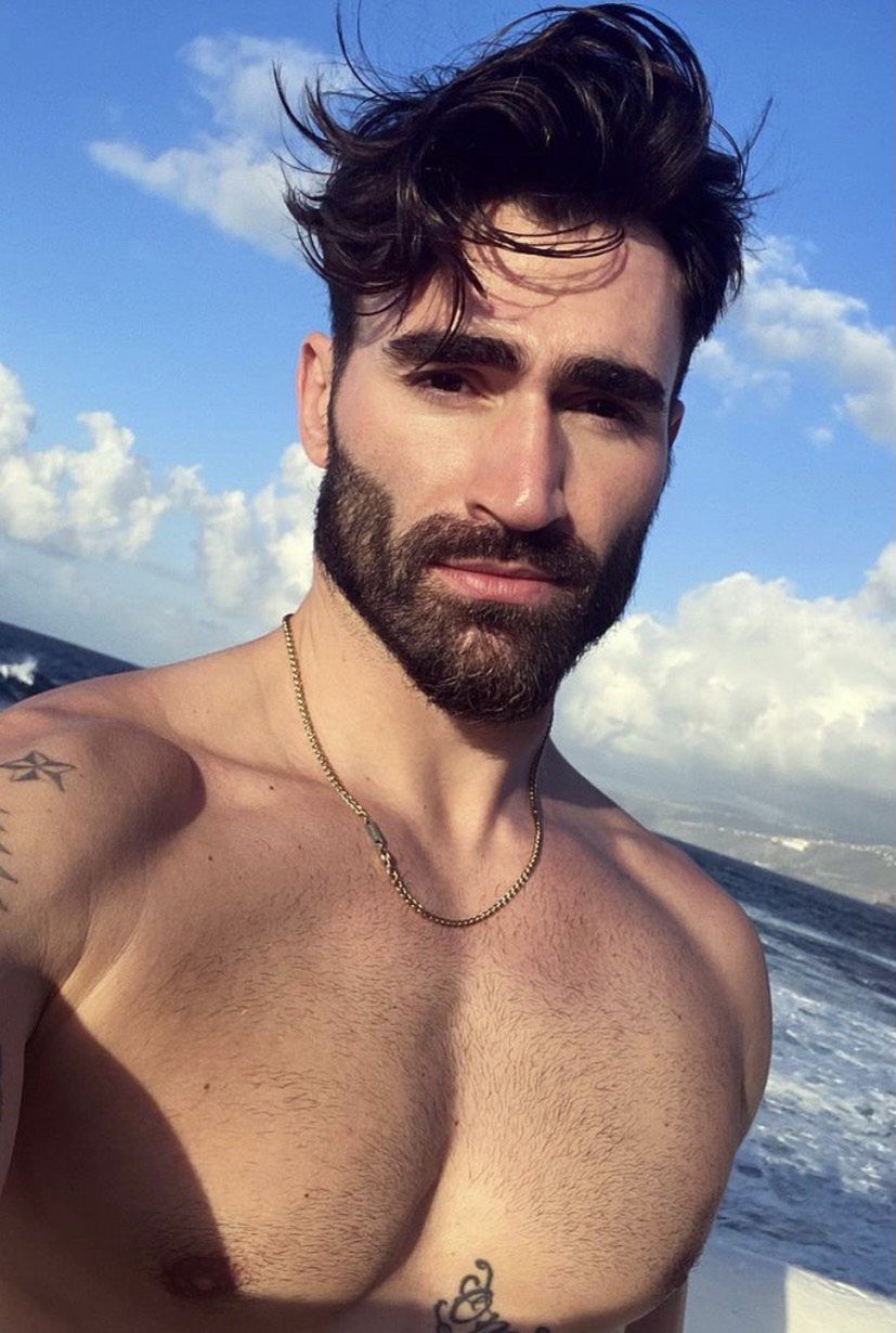 Jacek "Prince Charming" Jelonek zdradza, czy w nowym gejowskim reality show będą SCENY SEKSU