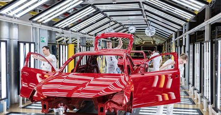 Kolejni producenci zamykają fabryki z powodu koronawirusa. Renault, PSA i Audi już wydały decyzję