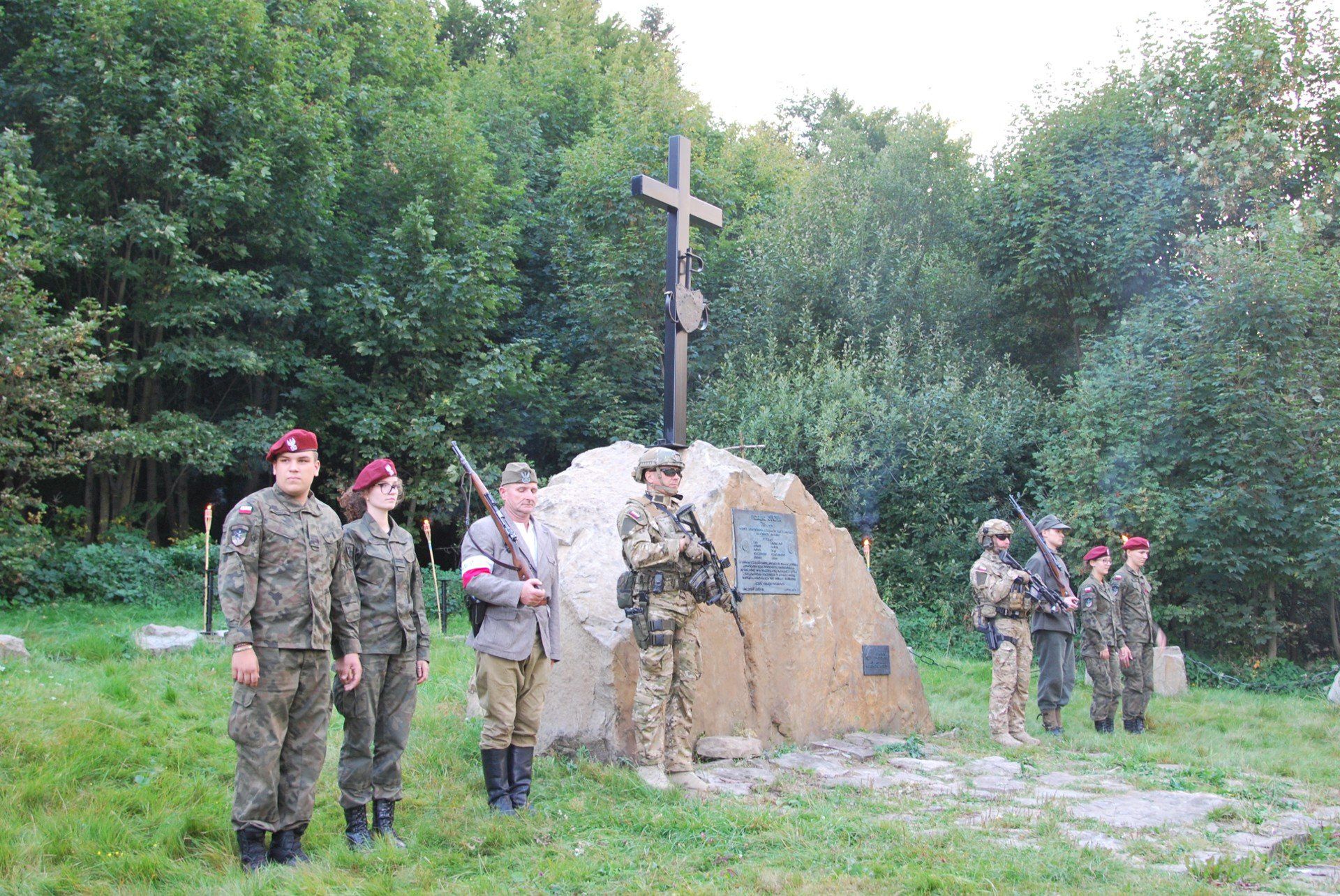 Noc, góry i wysiłek, czyli XIV Marsz &#34;Śladami gen. Nila - Od zmierzchu do świtu&#34;