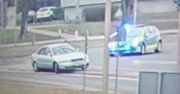 Pijany kierowca uderzył w krawężnik. Świadkami byli policjanci