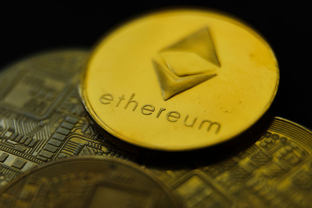 Eksperci: Ethereum ma lepsze wyniki od Bitcoina