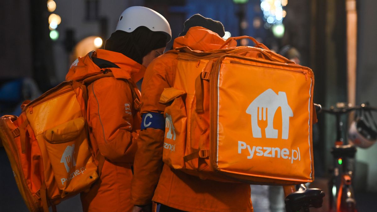 5 tys. kurierów Pyszne.pl do zwolnienia. Związkowcy apelują
