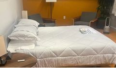 Elon Musk zamienia biuro Twittera w "hotel" dla pracowników