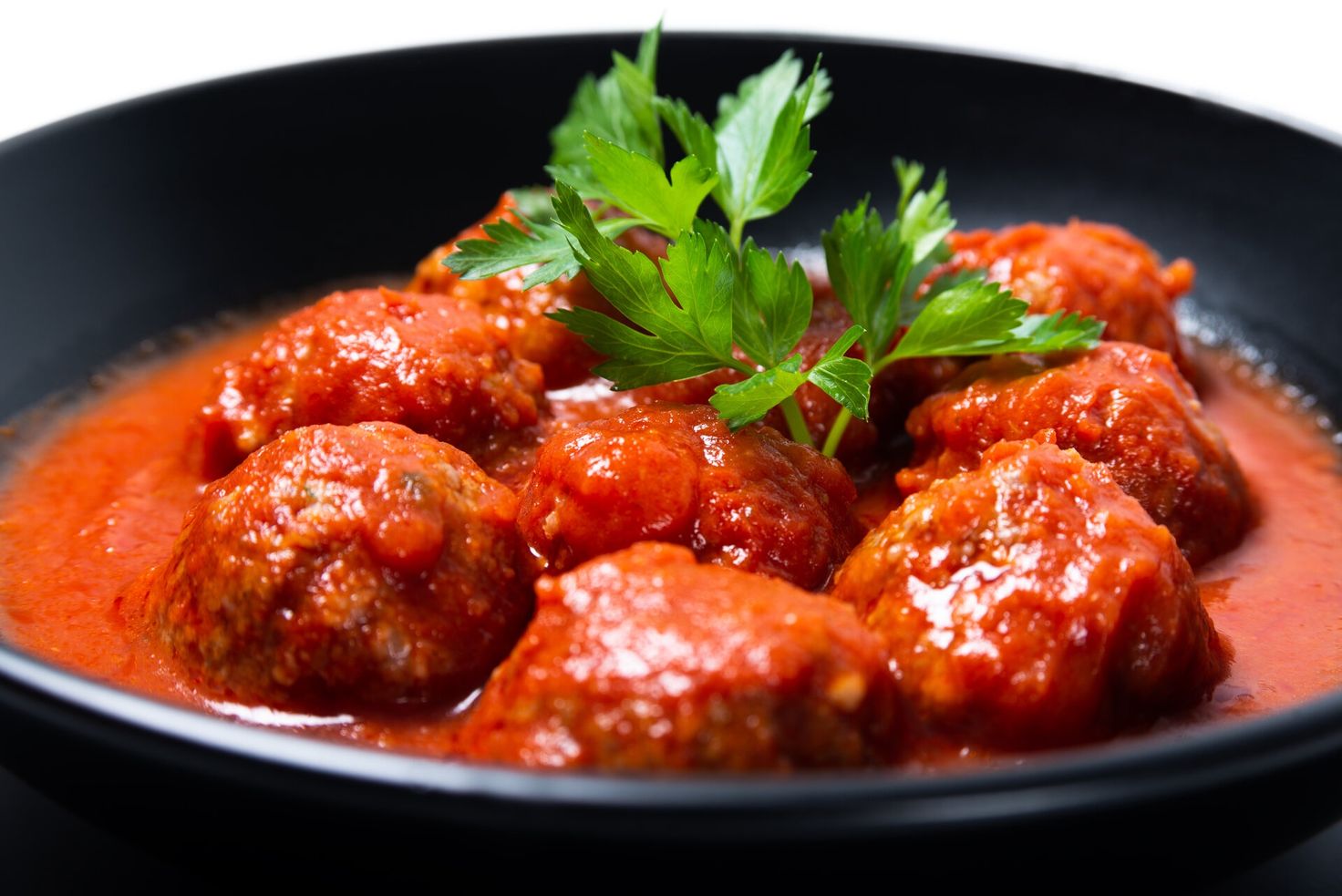 Pulpety z indyka w sosie pomidorowym – delikatne i aromatyczne