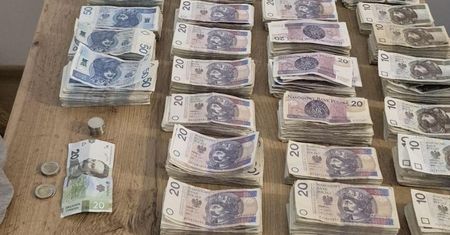 56-latka myślała, że poznała marynarza. Straciła 400 tys. zł