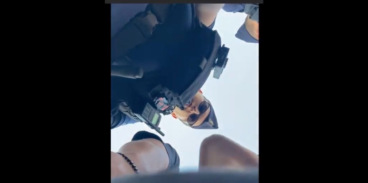 Starcie między policjantem a protestującym. Padły mocne słowa