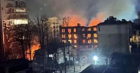Wojna w Ukrainie. Bombardowanie nieopodal Kijowa. Ciężkie walki w Chersoniu