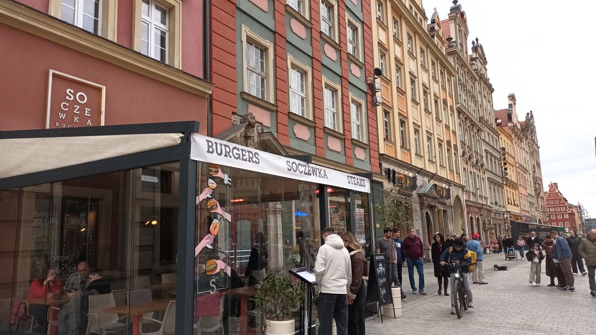 Zabudowane ogródki znikną z wrocławskiego Rynku?