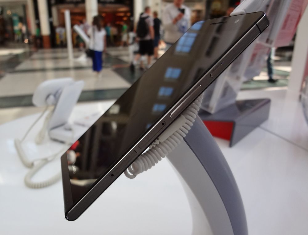 Huawei Ascend P6, czyli najcieńszy smartfon świata prezentuje się świetnie [pierwsze wrażenia] 8