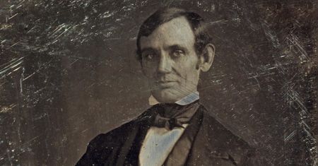 Uratował syna Lincolna. Jego brat zabił prezydenta USA