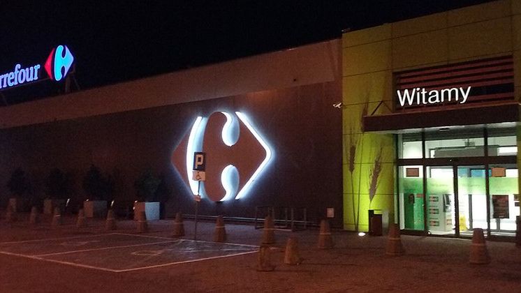 Sieć Carrefour zapowiedziała grupowe zwolnienia